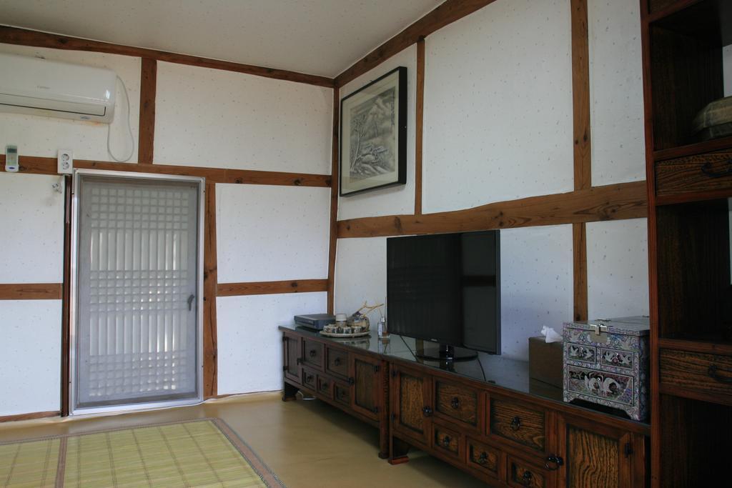 Boseong Jinrae Lee'S Traditional House מראה חיצוני תמונה